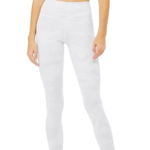 Alo Yoga High Waist vapor leggings (white camo)
